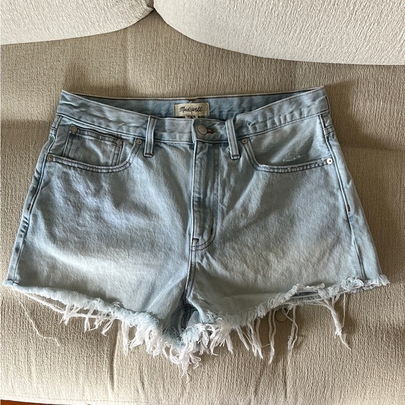 Madewell Pants - Madewell Relaxed Faded Blue Frayed Hem Jean Shorts  NWOT  Size 29
